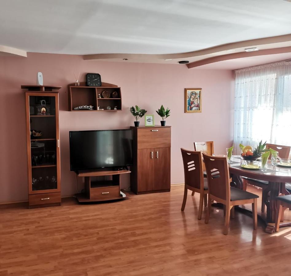 Central Apartment Targovishte Eksteriør bilde
