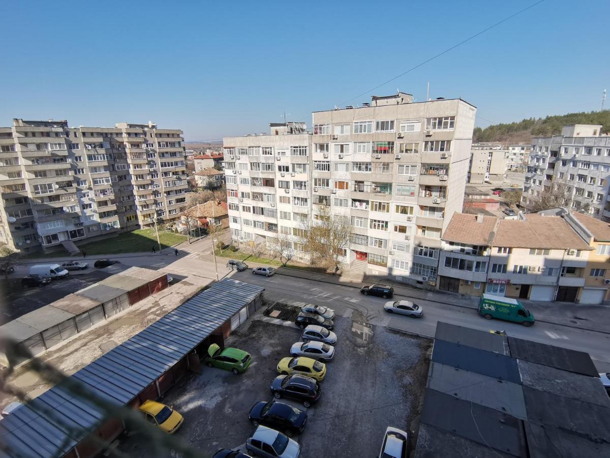 Central Apartment Targovishte Eksteriør bilde